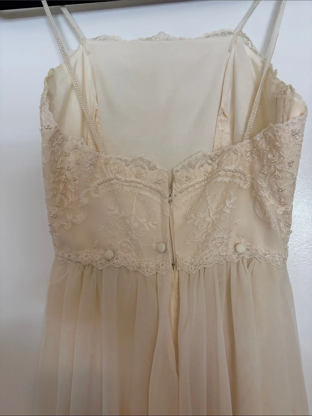 Vintage Bianchi Wedding gown, size 10 - Picture 5 of 9